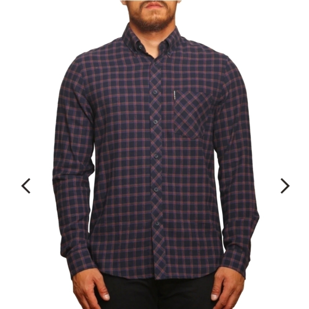 Ben Sherman lightweight flannel navy plaid button down shirt, size large